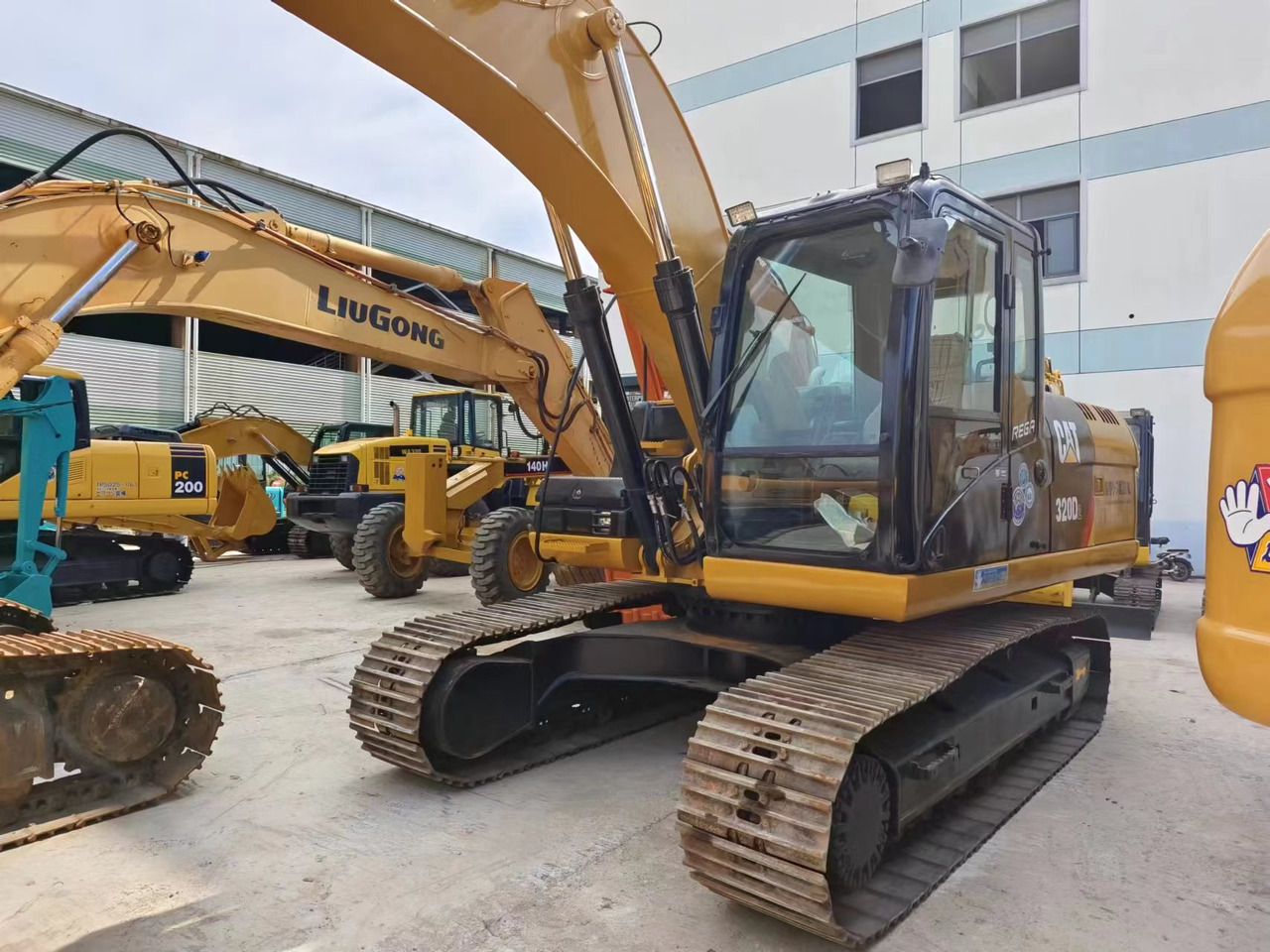 CAT 320D 320D2 320 - Kettenbagger: das Bild 2 CAT 320D 320D2 320 - Kettenbagger: das Bild 2