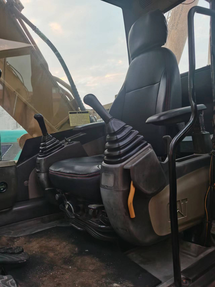 CATERPILLAR 315D - Kettenbagger: das Bild 5 CATERPILLAR 315D - Kettenbagger: das Bild 5