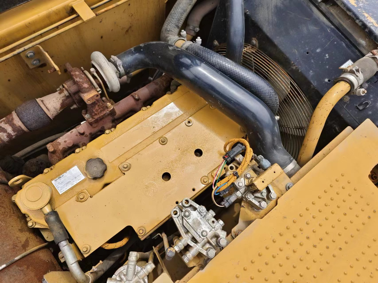 CATERPILLAR 320D2 CAT - Kettenbagger: das Bild 4 CATERPILLAR 320D2 CAT - Kettenbagger: das Bild 4