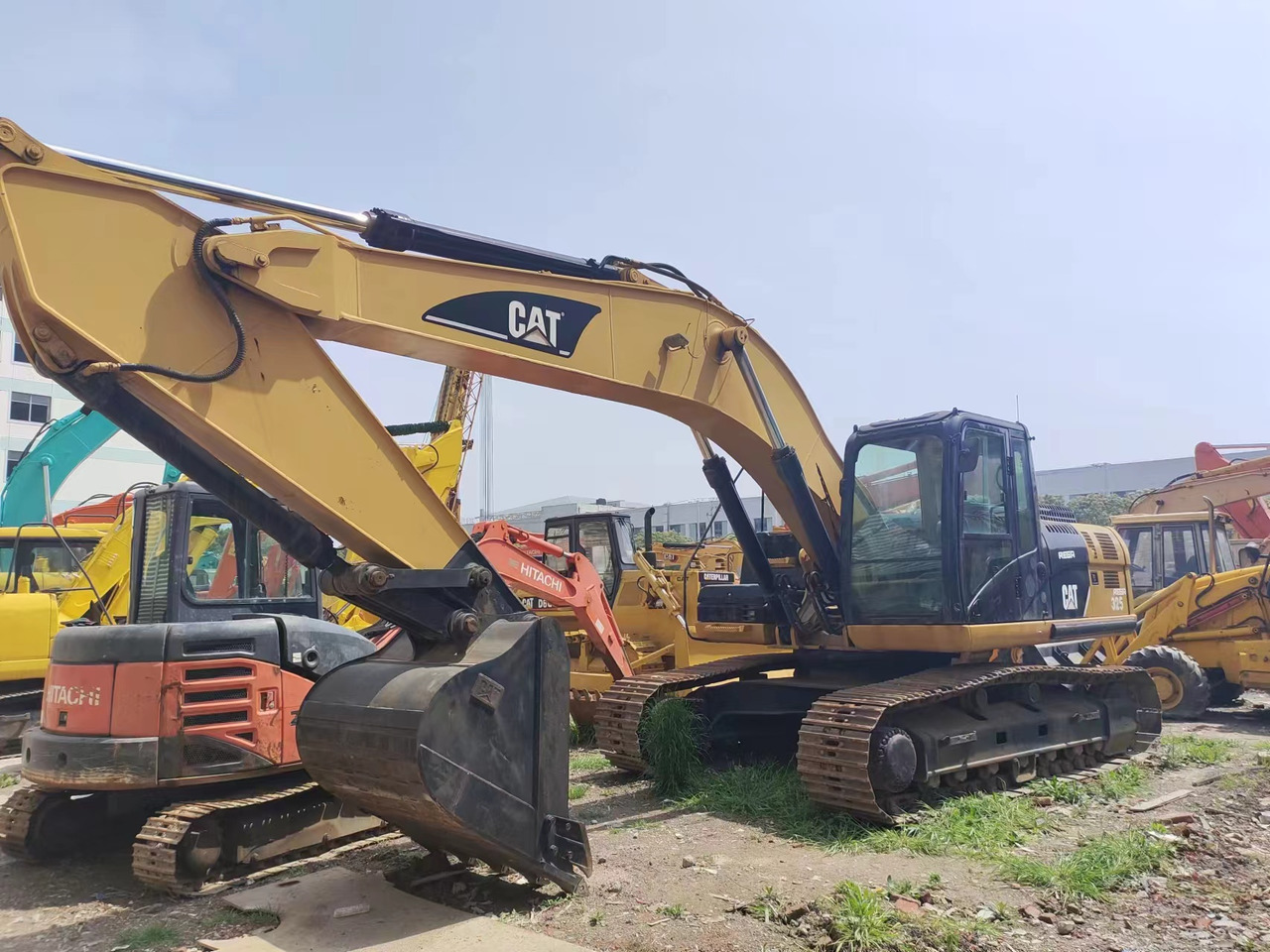 CATERPILLAR 325C - Kettenbagger: das Bild 2 CATERPILLAR 325C - Kettenbagger: das Bild 2
