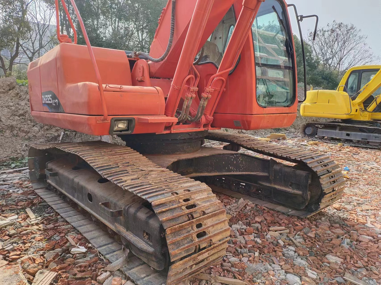 DOOSAN DH225LC-7 - Kettenbagger: das Bild 3 DOOSAN DH225LC-7 - Kettenbagger: das Bild 3