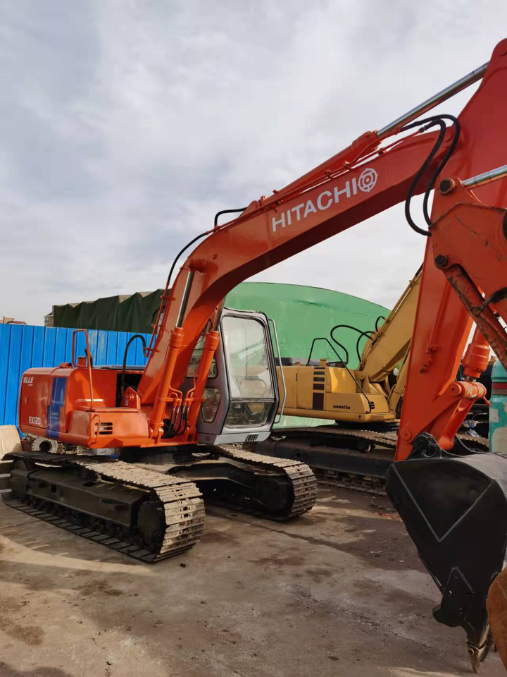 HITACHI EX120-2 - Kettenbagger: das Bild 3 HITACHI EX120-2 - Kettenbagger: das Bild 3