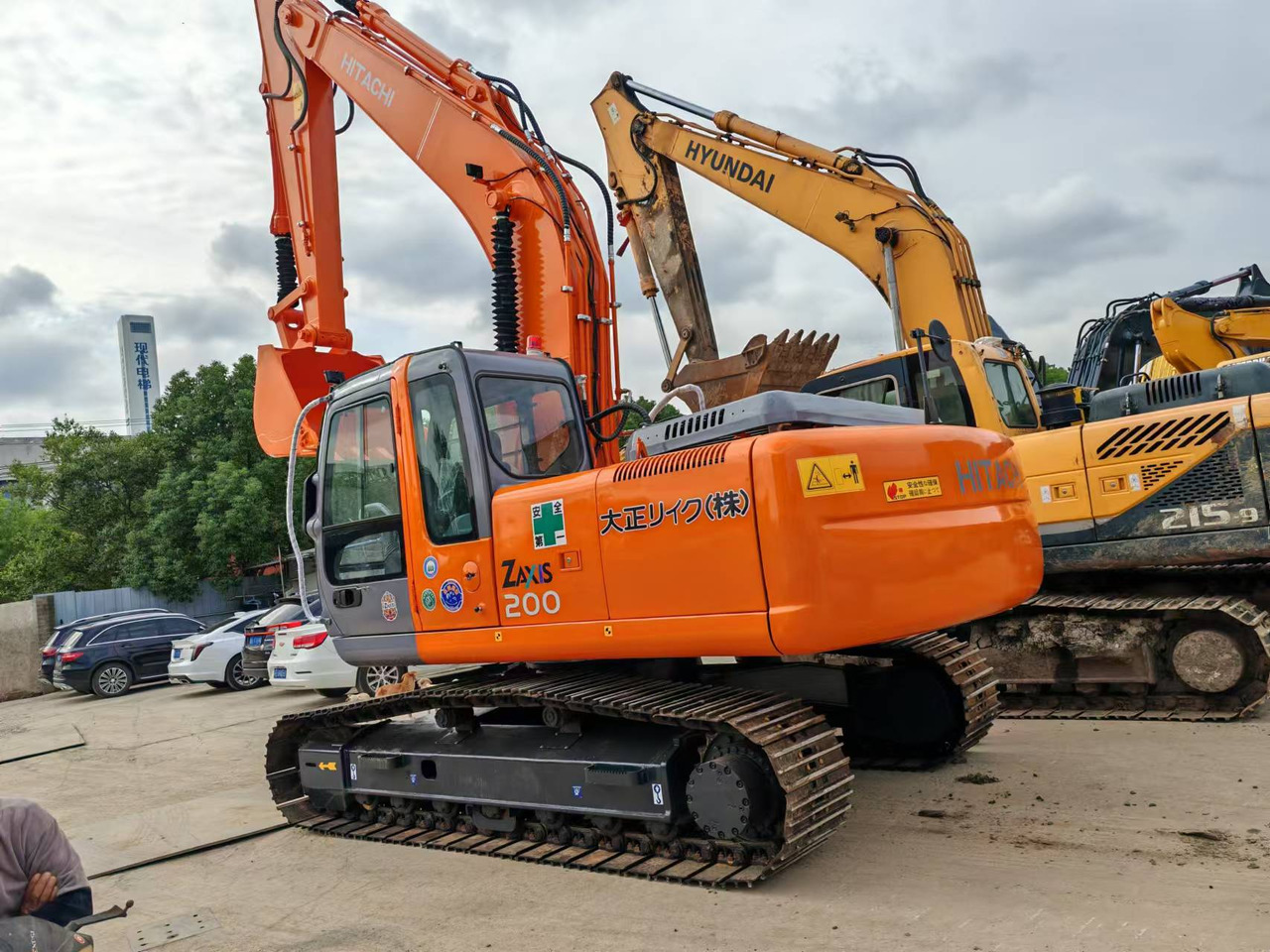 HITACHI ZX200 - Kettenbagger: das Bild 1 HITACHI ZX200 - Kettenbagger: das Bild 1