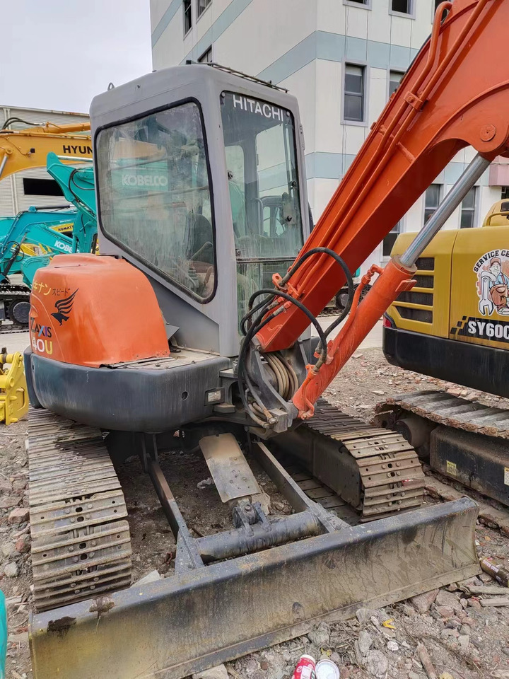 HITACHI ZX40U - Minibagger: das Bild 3 HITACHI ZX40U - Minibagger: das Bild 3