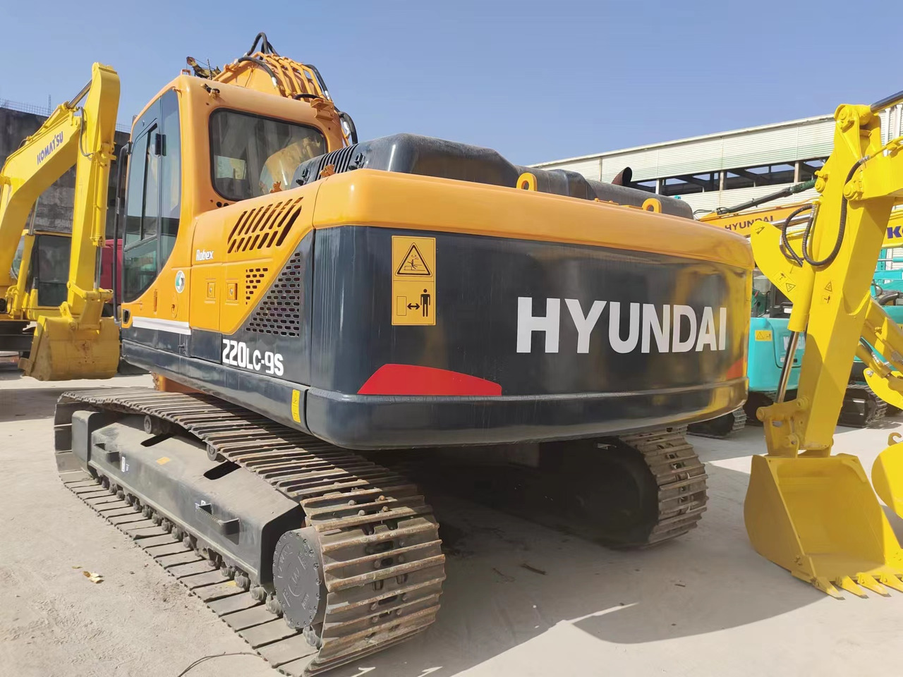 HYUNDAI 220LC-9S 305LC-9T 385LC-9T - Kettenbagger: das Bild 2 HYUNDAI 220LC-9S 305LC-9T 385LC-9T - Kettenbagger: das Bild 2