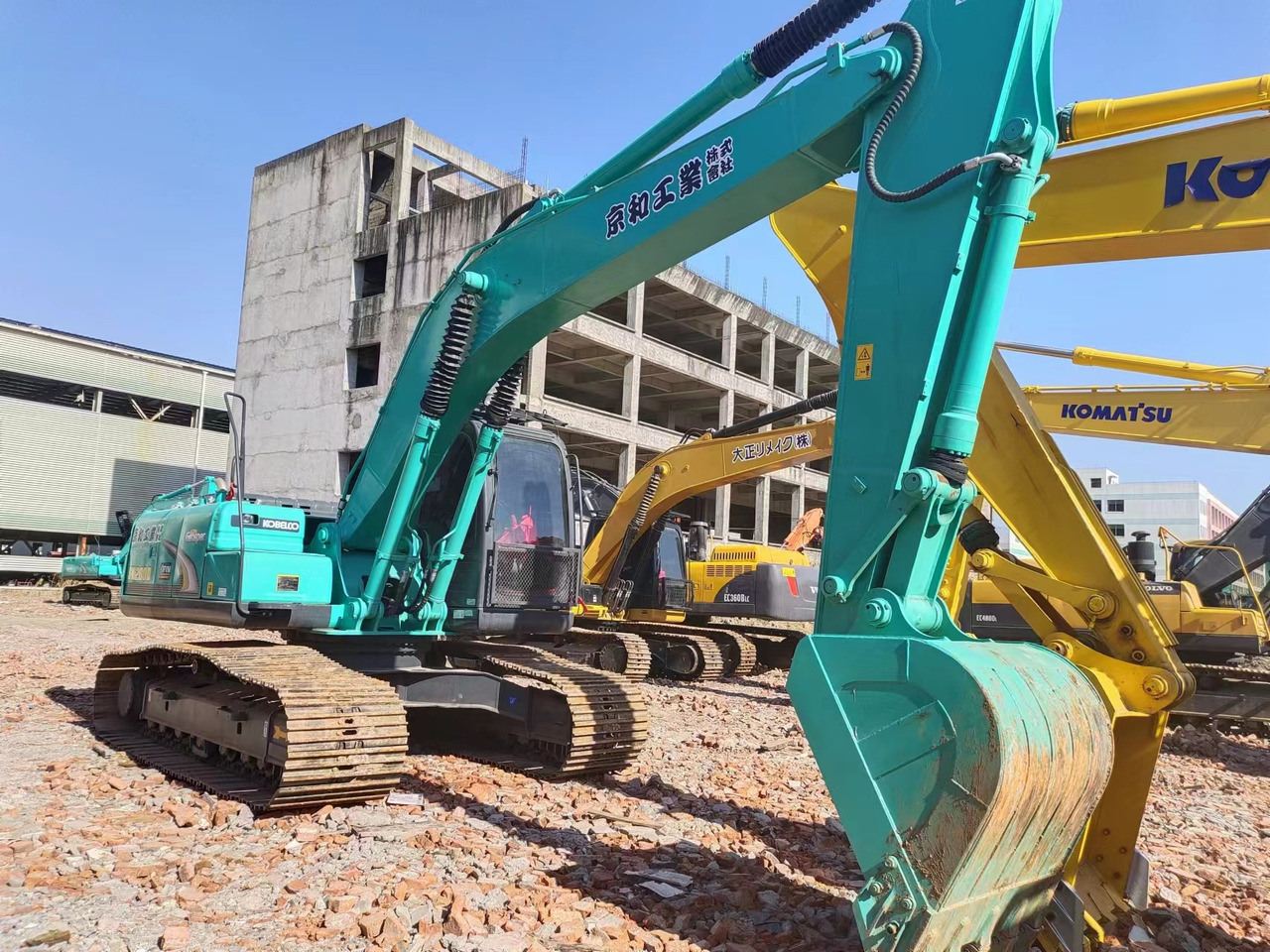KOBELCO SK200D - Kettenbagger: das Bild 5 KOBELCO SK200D - Kettenbagger: das Bild 5