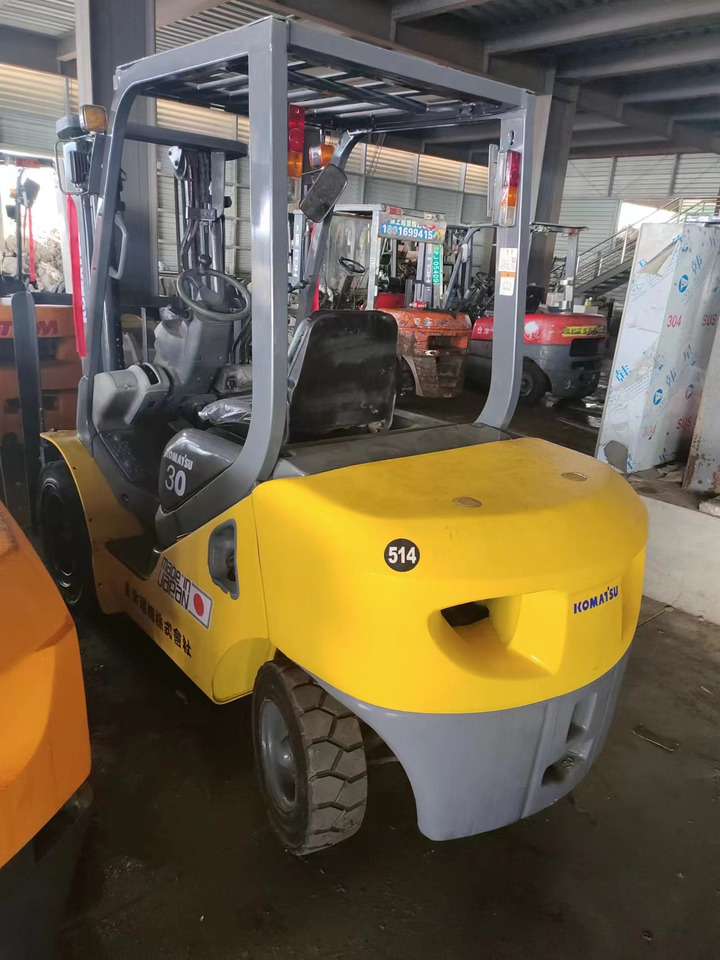 KOMATSU FD30 - Dieselstapler: das Bild 1 KOMATSU FD30 - Dieselstapler: das Bild 1