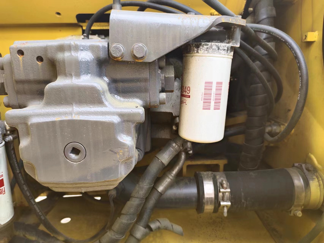 KOMATSU PC200-8 - Kettenbagger: das Bild 5 KOMATSU PC200-8 - Kettenbagger: das Bild 5