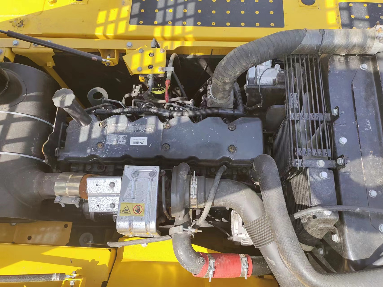 KOMATSU PC200-8N1 - Kettenbagger: das Bild 5 KOMATSU PC200-8N1 - Kettenbagger: das Bild 5