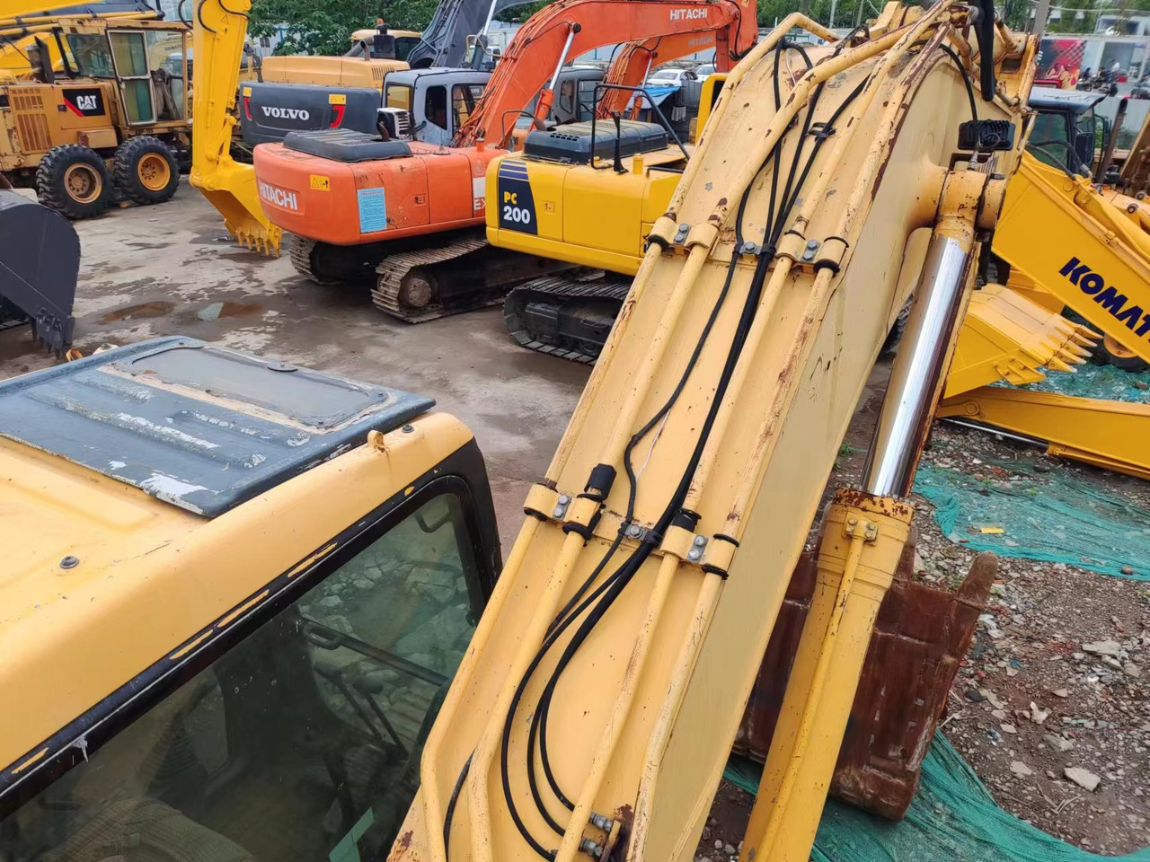 KOMATSU PC300-7 - Kettenbagger: das Bild 3 KOMATSU PC300-7 - Kettenbagger: das Bild 3