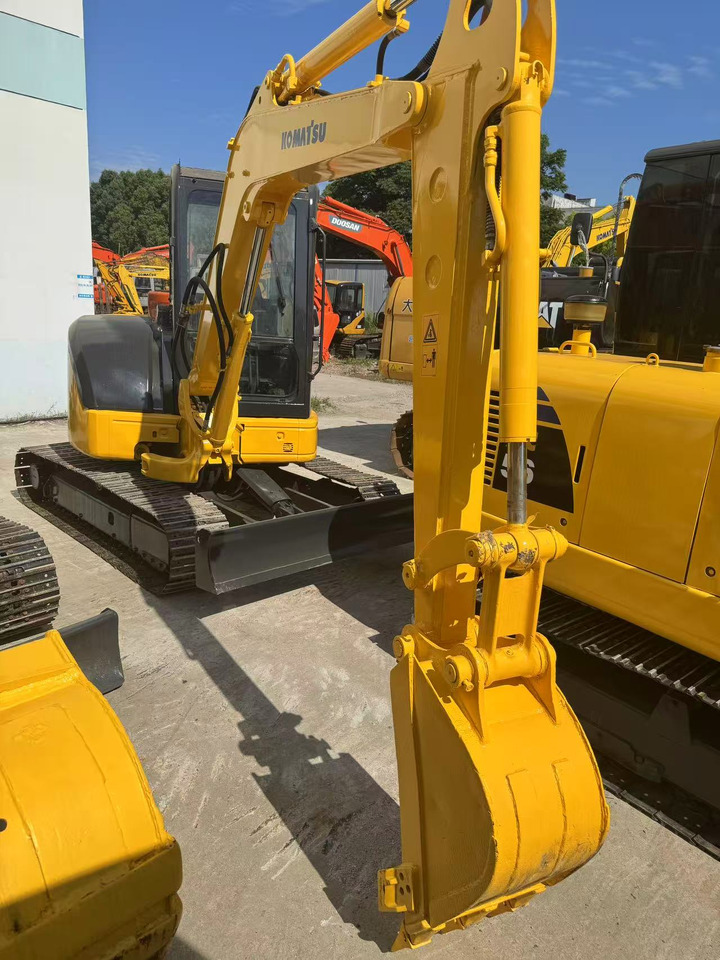 KOMATSU PC35 PC40 PC50 PC55 P60 - Minibagger: das Bild 2 KOMATSU PC35 PC40 PC50 PC55 P60 - Minibagger: das Bild 2