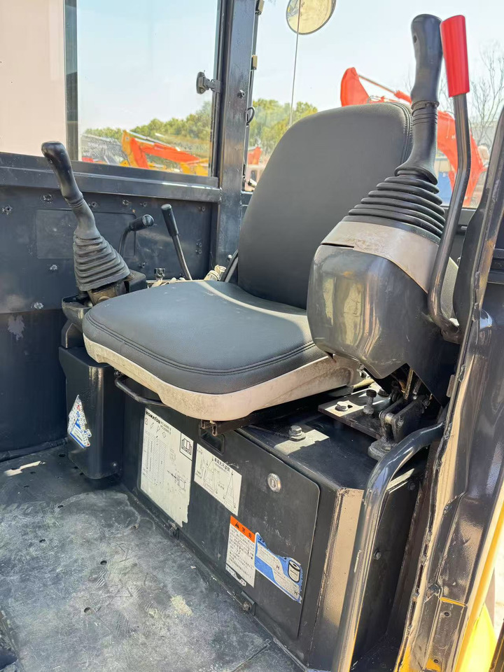 KOMATSU PC35MR - Minibagger: das Bild 3 KOMATSU PC35MR - Minibagger: das Bild 3