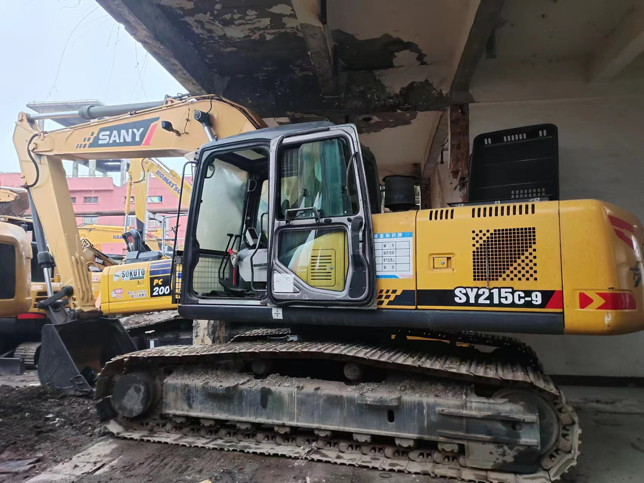 SANY SY215C-9 - Kettenbagger: das Bild 1 SANY SY215C-9 - Kettenbagger: das Bild 1