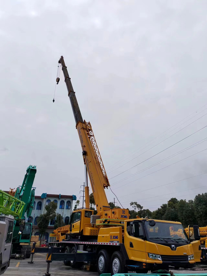 XCMG QY75KC QY75K truck crane 75tons - Mobilkran: das Bild 4 XCMG QY75KC QY75K truck crane 75tons - Mobilkran: das Bild 4