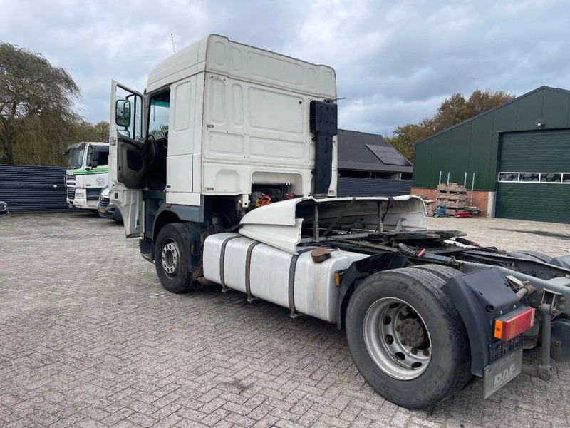 Sattelzugmaschine DAF XF 105.460 Tractor unit: das Bild 7
