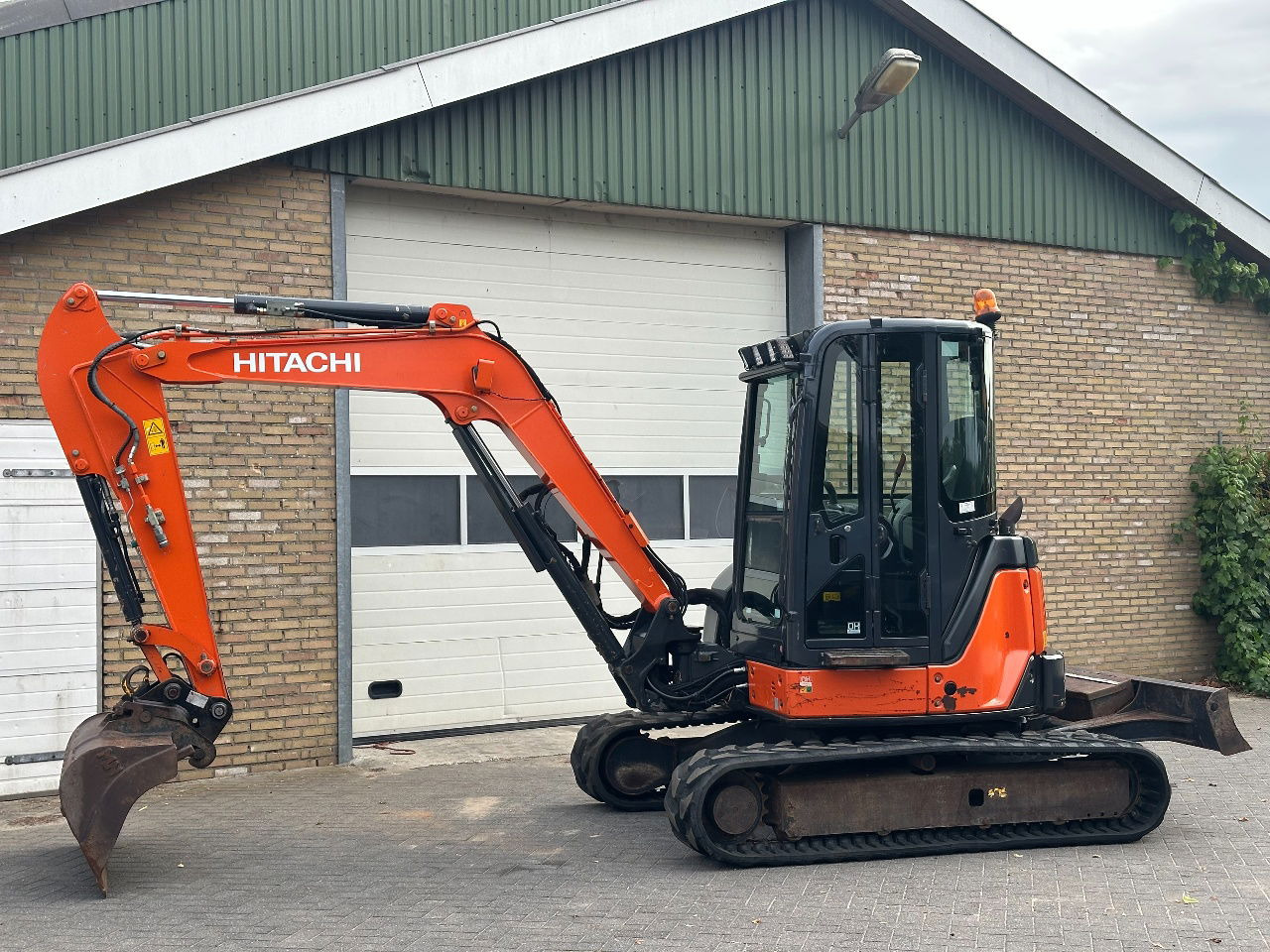 Hitachi ZX52U-3 CLR - Minibagger: das Bild 1 Hitachi ZX52U-3 CLR - Minibagger: das Bild 1
