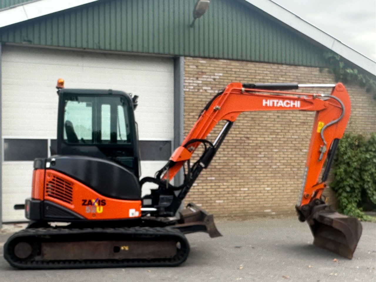 Hitachi ZX52U-3 CLR - Minibagger: das Bild 5 Hitachi ZX52U-3 CLR - Minibagger: das Bild 5