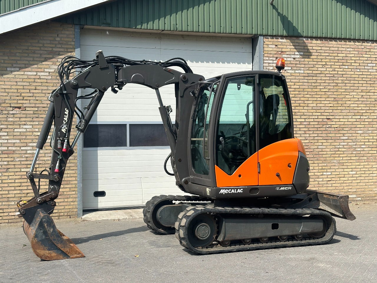 Mecalac 6MCR - Minibagger: das Bild 1 Mecalac 6MCR - Minibagger: das Bild 1