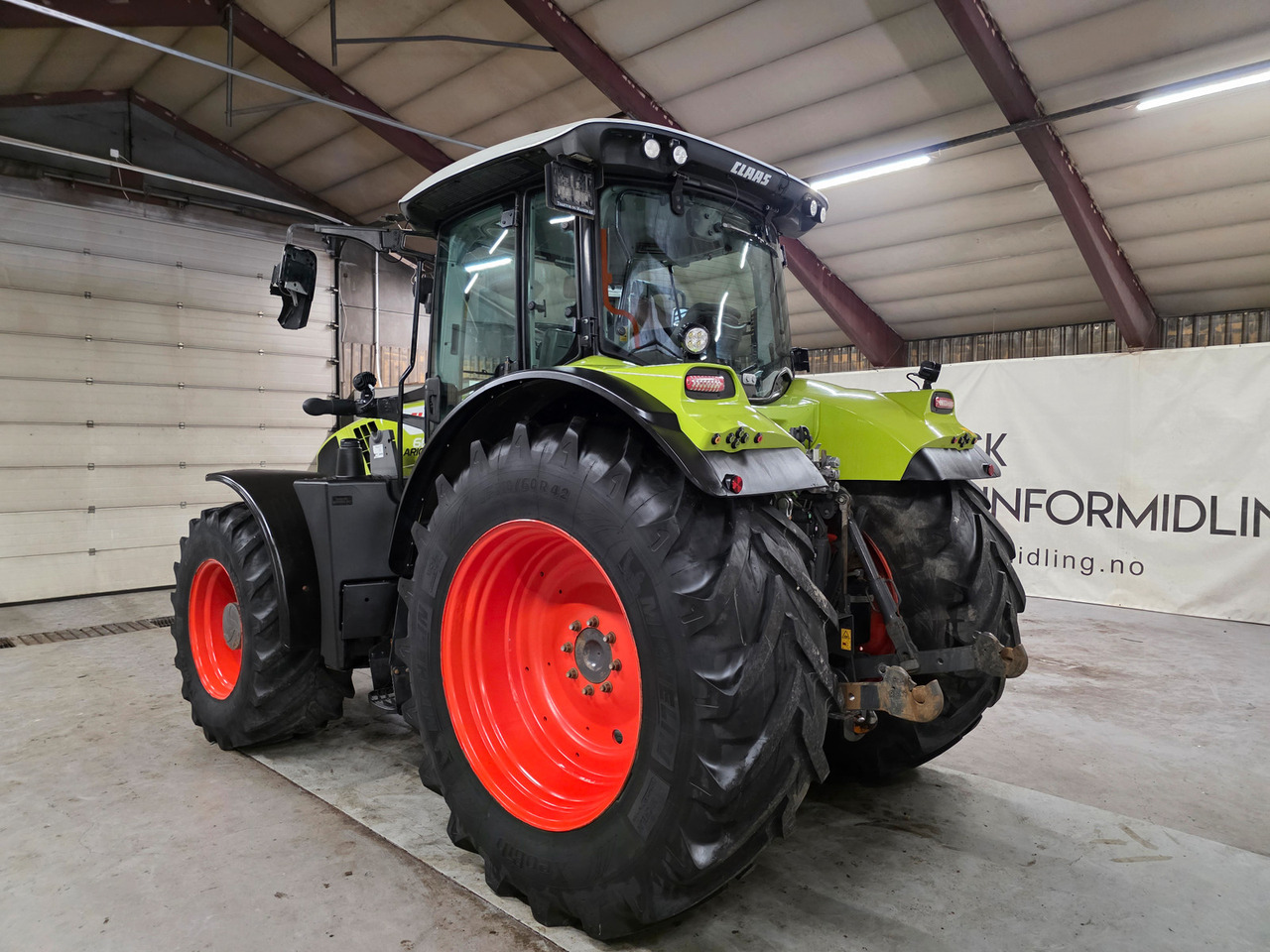 CLAAS Arion 660 C-Matic - Traktor: das Bild 3 CLAAS Arion 660 C-Matic - Traktor: das Bild 3