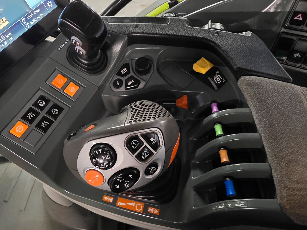 Traktor CLAAS Arion 660 C-Matic: das Bild 14