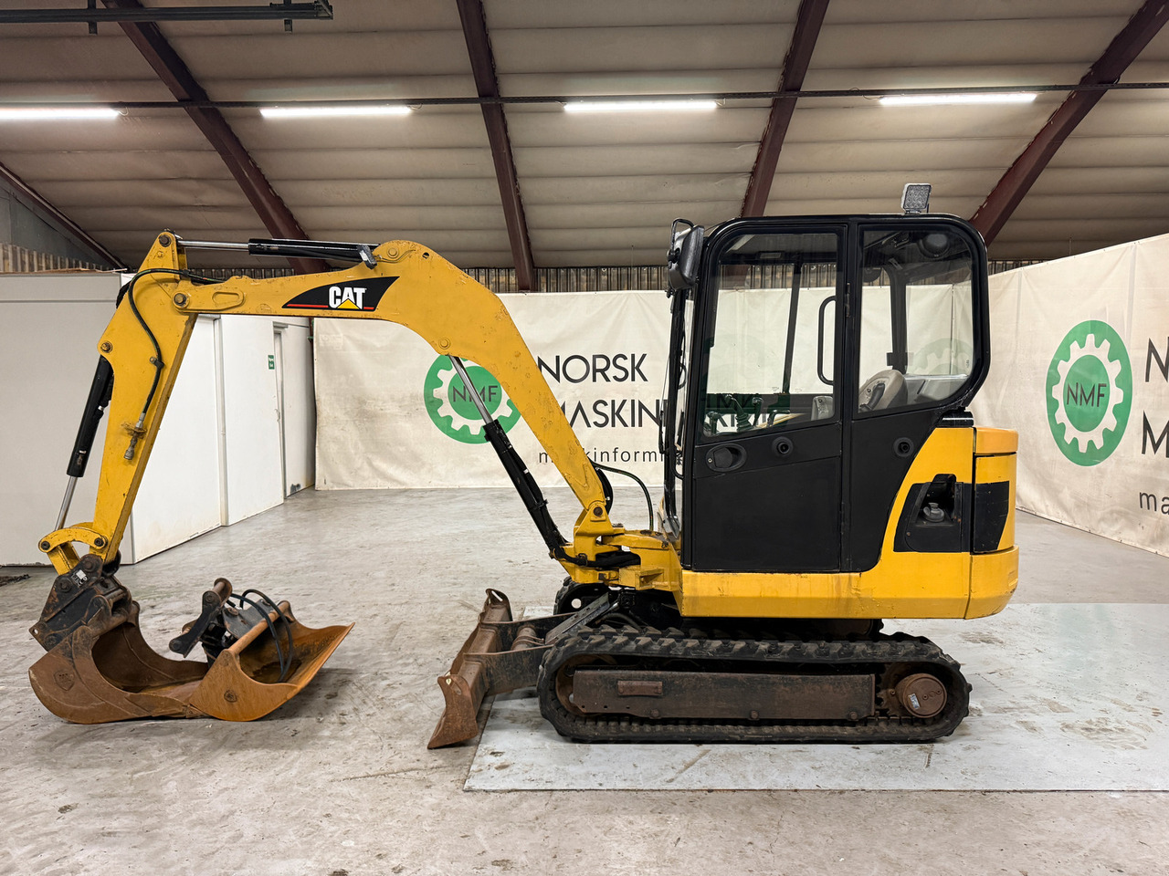 Cat 302,5 - Minibagger: das Bild 2 Cat 302,5 - Minibagger: das Bild 2