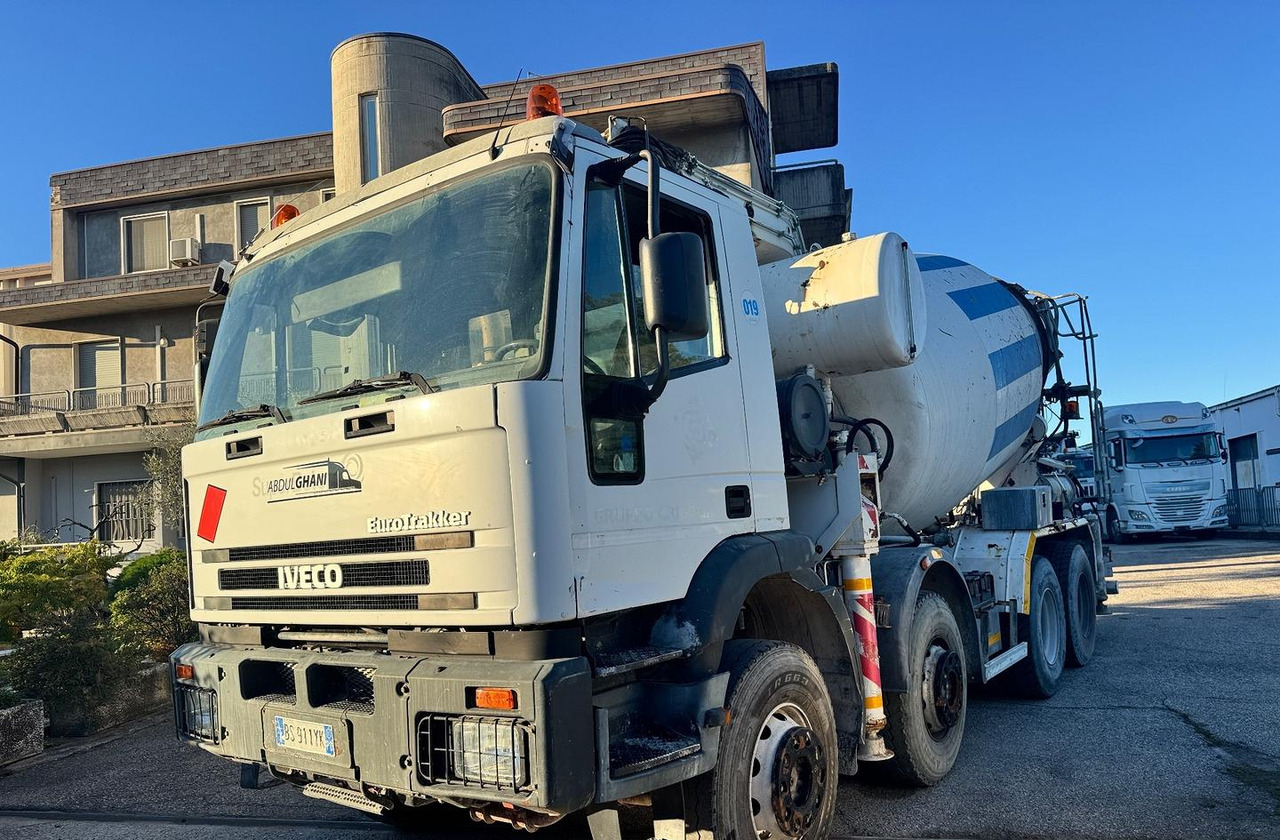 Betonpompa CIFA Iveco Trakker 410E44 - Betonpumpe: das Bild 1 Betonpompa CIFA Iveco Trakker 410E44 - Betonpumpe: das Bild 1