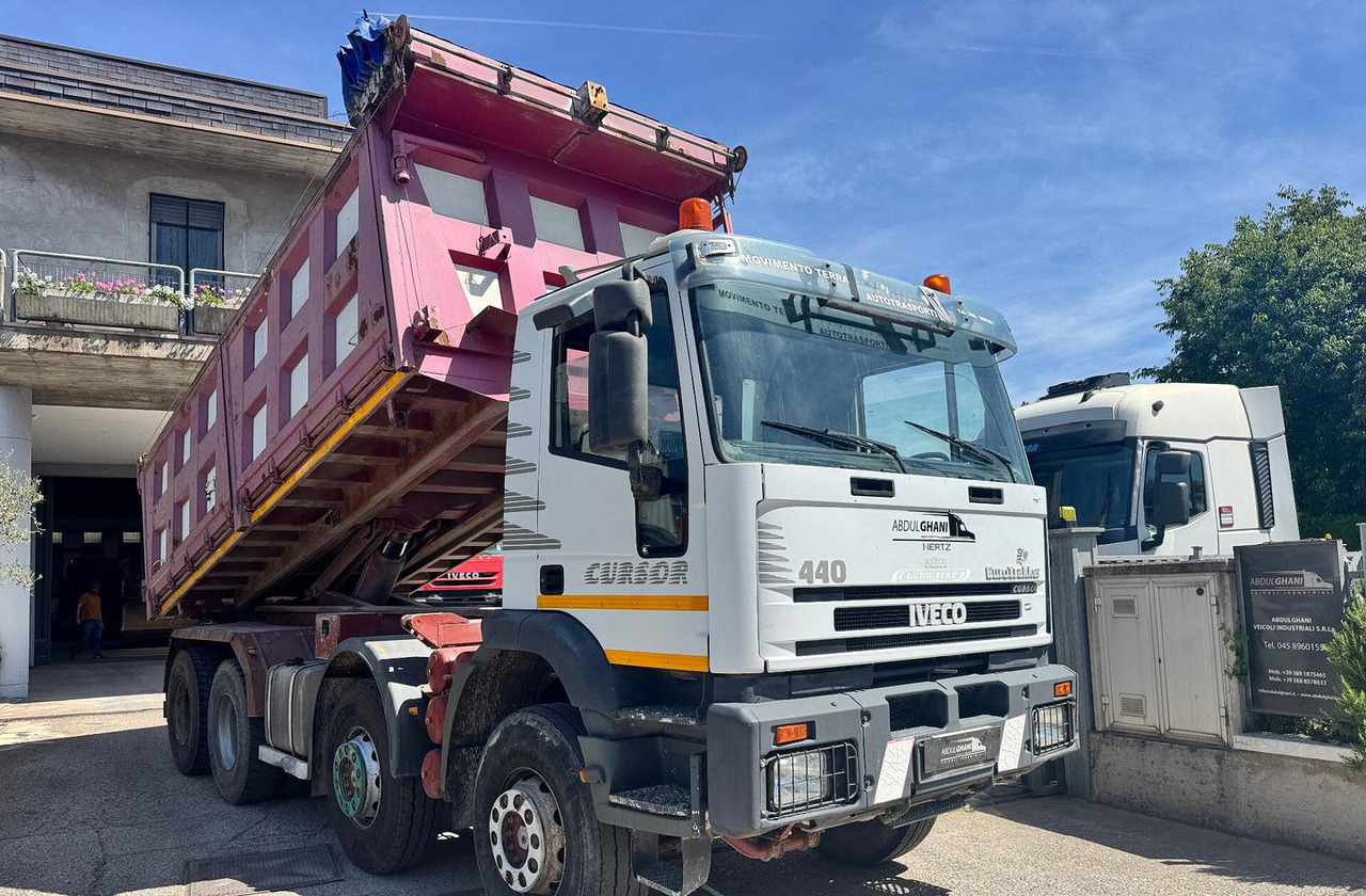 Iveco EuroTrakker 440 - 8X4 tipo: camion ribaltabi - Kipper: das Bild 1 Iveco EuroTrakker 440 - 8X4 tipo: camion ribaltabi - Kipper: das Bild 1
