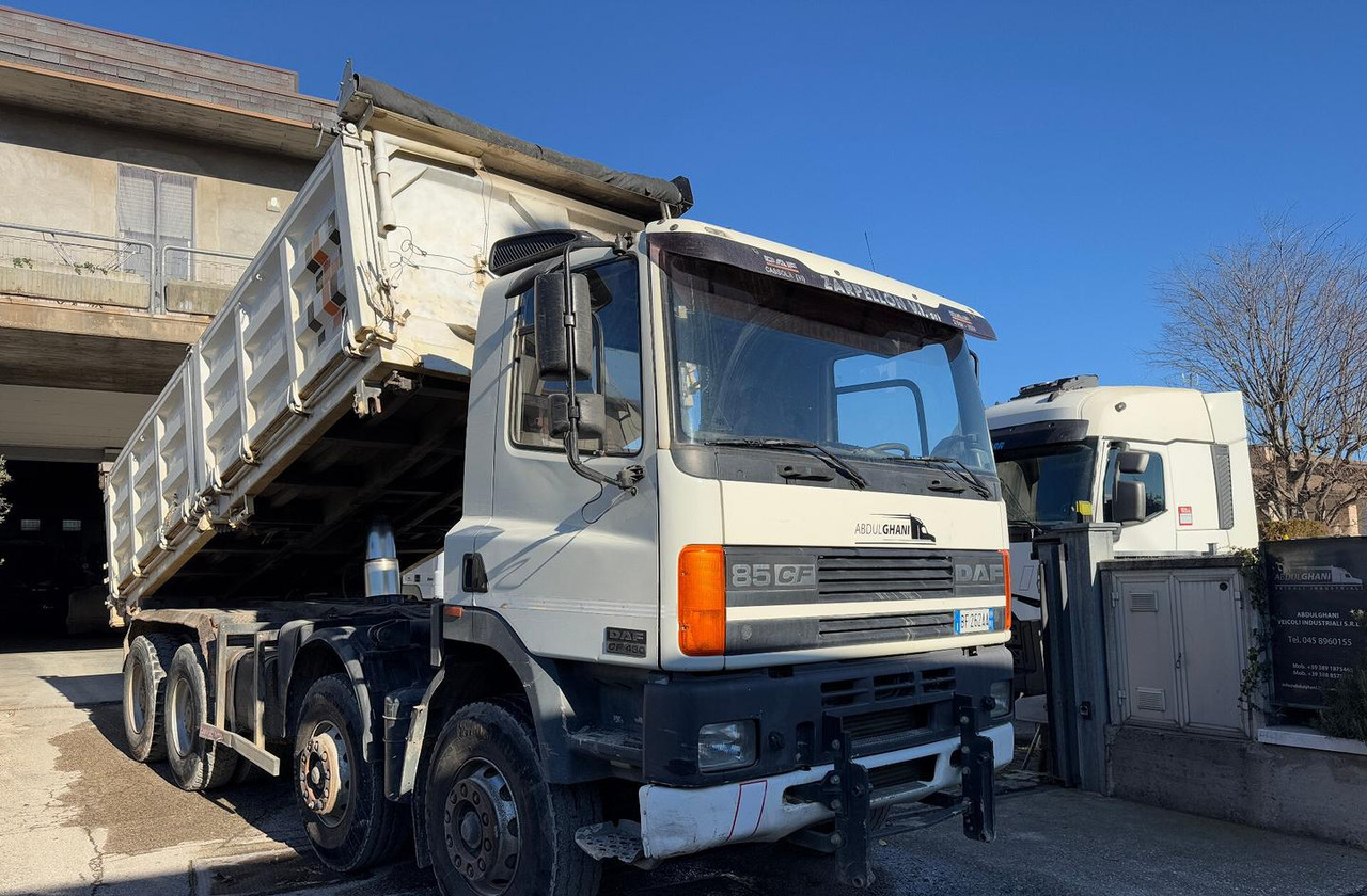 Ribaltabile daf 85cf 430 / anno 1999 - Kipper: das Bild 2 Ribaltabile daf 85cf 430 / anno 1999 - Kipper: das Bild 2