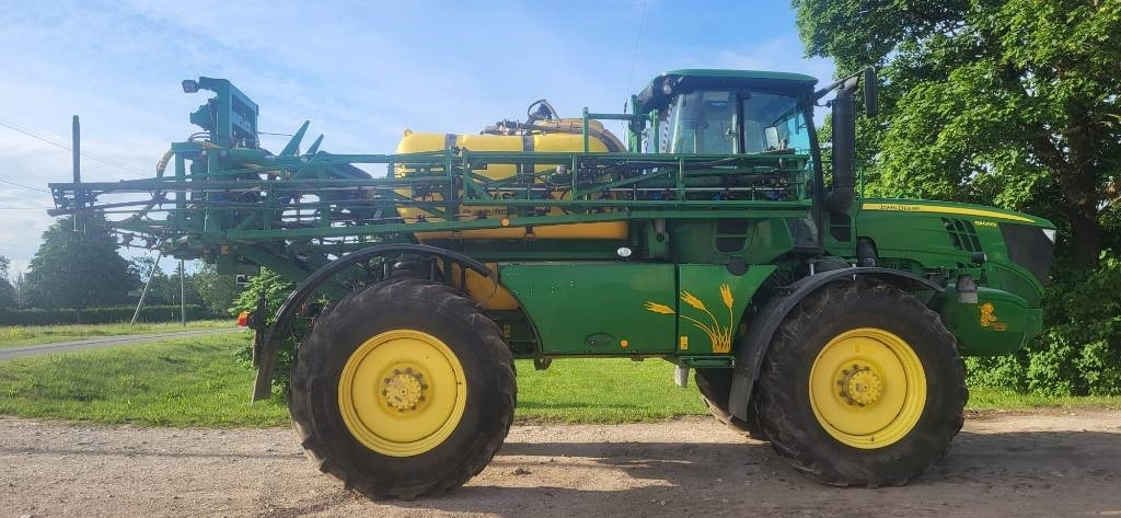 John Deere R4040i - Selbstfahrspritze: das Bild 2 John Deere R4040i - Selbstfahrspritze: das Bild 2