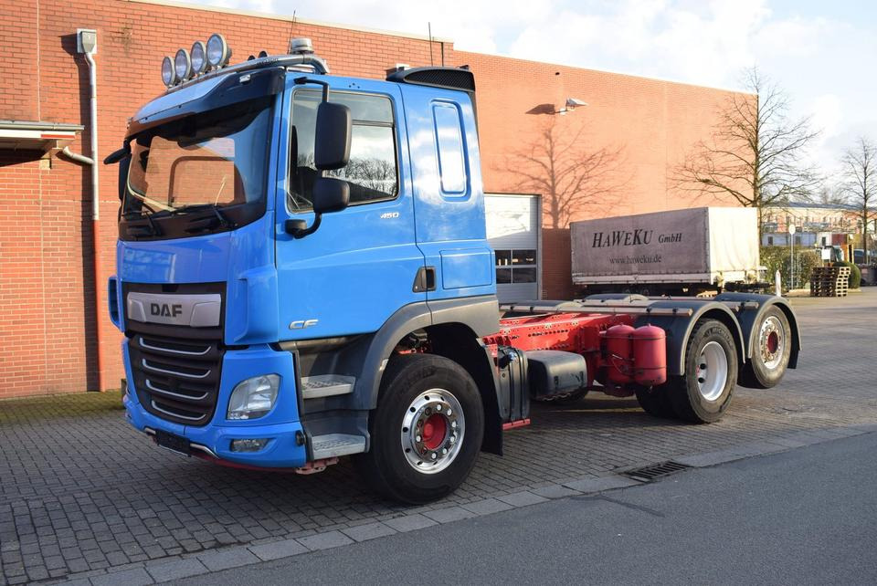 DAF CF 450 6x2 Fahrgestell Klima Navi Lift Retarder - Fahrgestell LKW: das Bild 2 DAF CF 450 6x2 Fahrgestell Klima Navi Lift Retarder - Fahrgestell LKW: das Bild 2