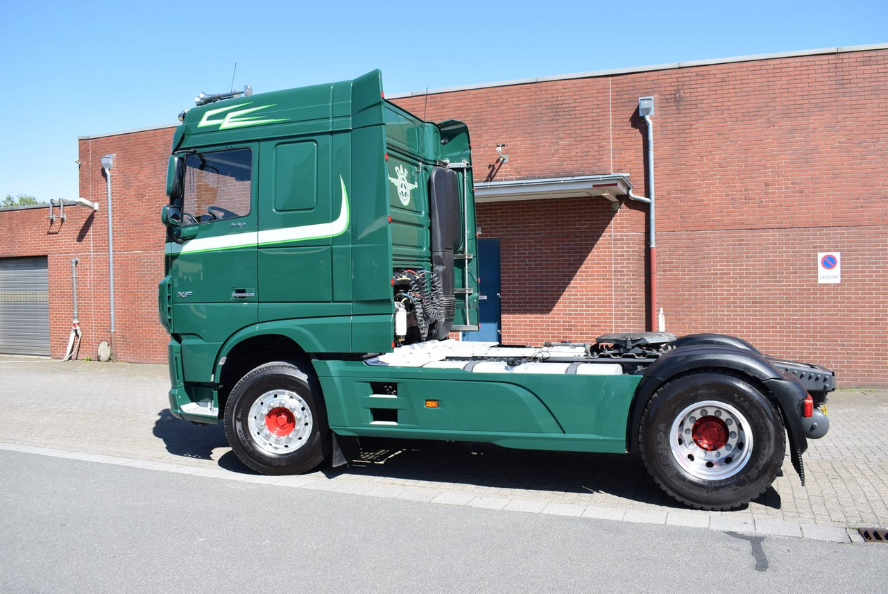DAF XF 530 FT Retarder Leder Standklima Hydraulik - Sattelzugmaschine: das Bild 4 DAF XF 530 FT Retarder Leder Standklima Hydraulik - Sattelzugmaschine: das Bild 4