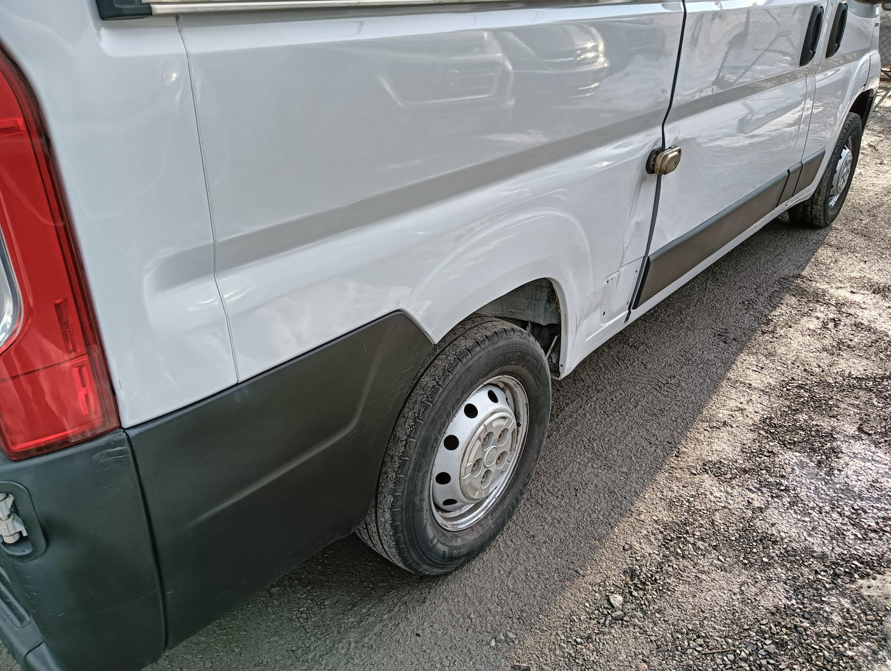 Kleintransporter FIAT DUCATO FURGON BLASZAK L2H1 NR 823: das Bild 10