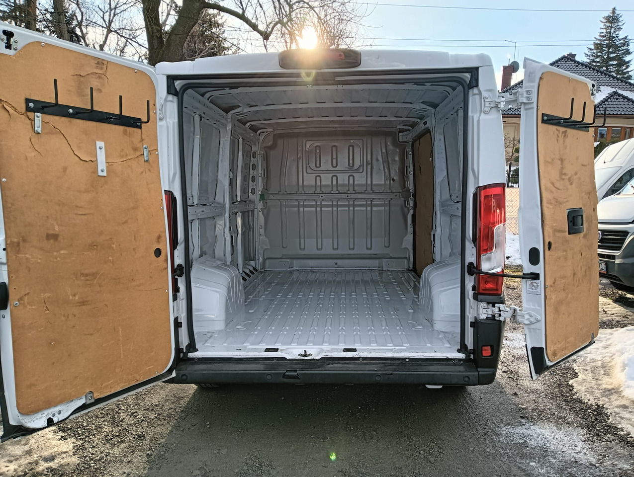 Kleintransporter FIAT DUCATO FURGON BLASZAK L2H1 NR 823: das Bild 8