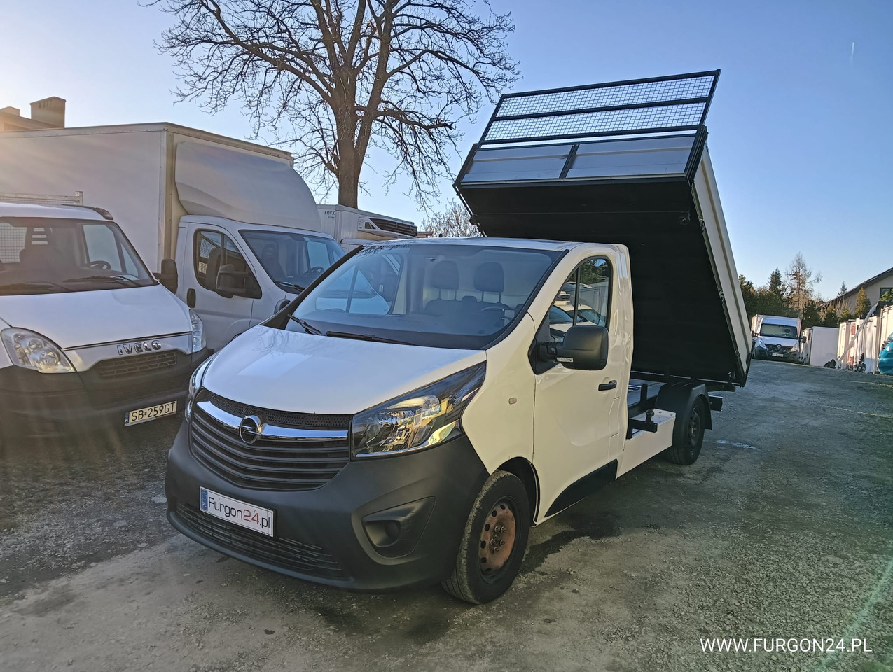 OPEL VIVARO WYWROTKA KIPER Z NAJAZDAMI NR 632 - Kipper Transporter: das Bild 1 OPEL VIVARO WYWROTKA KIPER Z NAJAZDAMI NR 632 - Kipper Transporter: das Bild 1