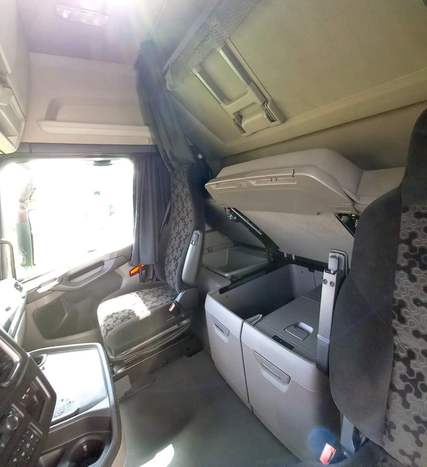 SCANIA S500 - Sattelzugmaschine: das Bild 2 SCANIA S500 - Sattelzugmaschine: das Bild 2