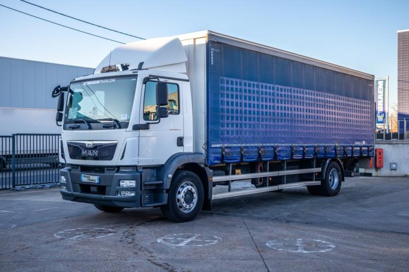 MAN TGM 18.340 BL+DHOLLANDIA - Plane LKW: das Bild 1 MAN TGM 18.340 BL+DHOLLANDIA - Plane LKW: das Bild 1