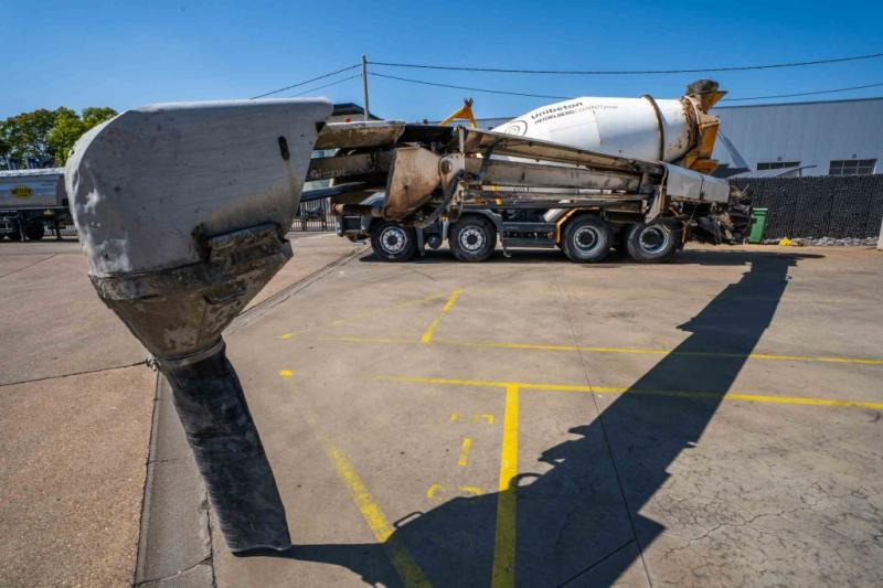 Fahrmischer MAN TGS 32.360 BB+LIEBHERR+TAPIS THEAM TS 13m: das Bild 6