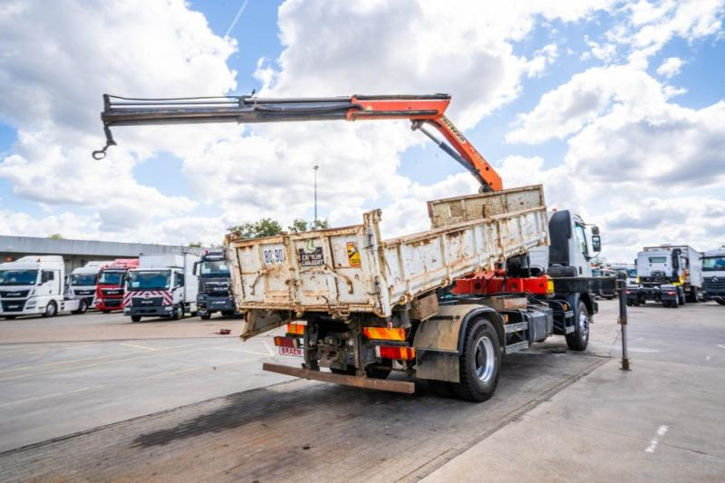 Renault KERAX 320 DCI +BIBENNE+PALFINGER 12Ton/m/2 EXT. - Kipper, Autokran: das Bild 4 Renault KERAX 320 DCI +BIBENNE+PALFINGER 12Ton/m/2 EXT. - Kipper, Autokran: das Bild 4