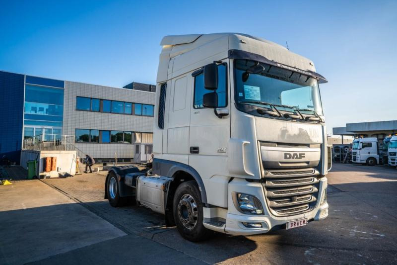 DAF XF 460 + HYDR. (50ton) - Sattelzugmaschine: das Bild 2 DAF XF 460 + HYDR. (50ton) - Sattelzugmaschine: das Bild 2