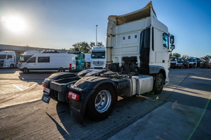 DAF XF 460 + HYDR. (50ton) - Sattelzugmaschine: das Bild 4 DAF XF 460 + HYDR. (50ton) - Sattelzugmaschine: das Bild 4