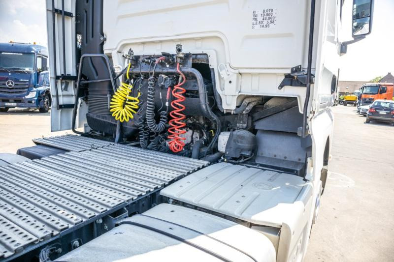 MAN TGX 18.480 XLX BLS+INTARDER - Sattelzugmaschine: das Bild 5 MAN TGX 18.480 XLX BLS+INTARDER - Sattelzugmaschine: das Bild 5