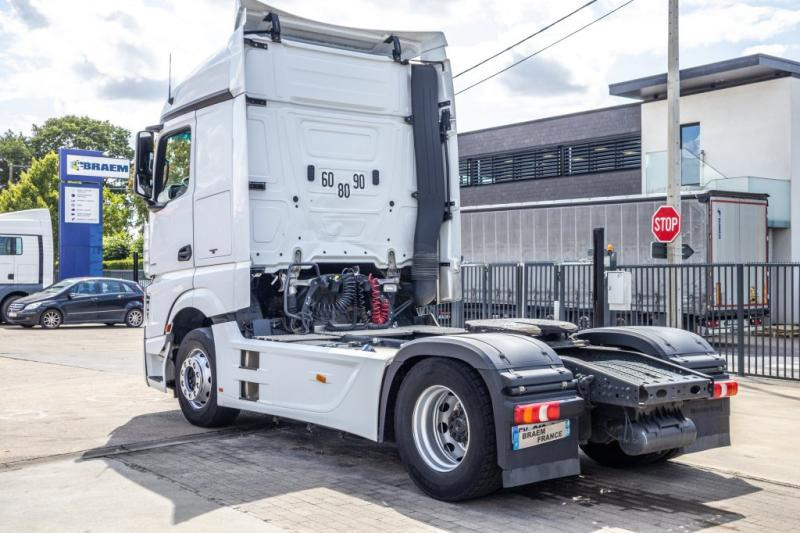 Mercedes ACTROS 1845 LS - Sattelzugmaschine: das Bild 4 Mercedes ACTROS 1845 LS - Sattelzugmaschine: das Bild 4