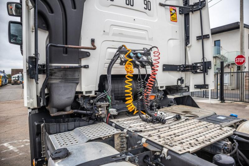 Renault T520+INTARDER+BIG AXLE+ 70Ton - Sattelzugmaschine: das Bild 5 Renault T520+INTARDER+BIG AXLE+ 70Ton - Sattelzugmaschine: das Bild 5