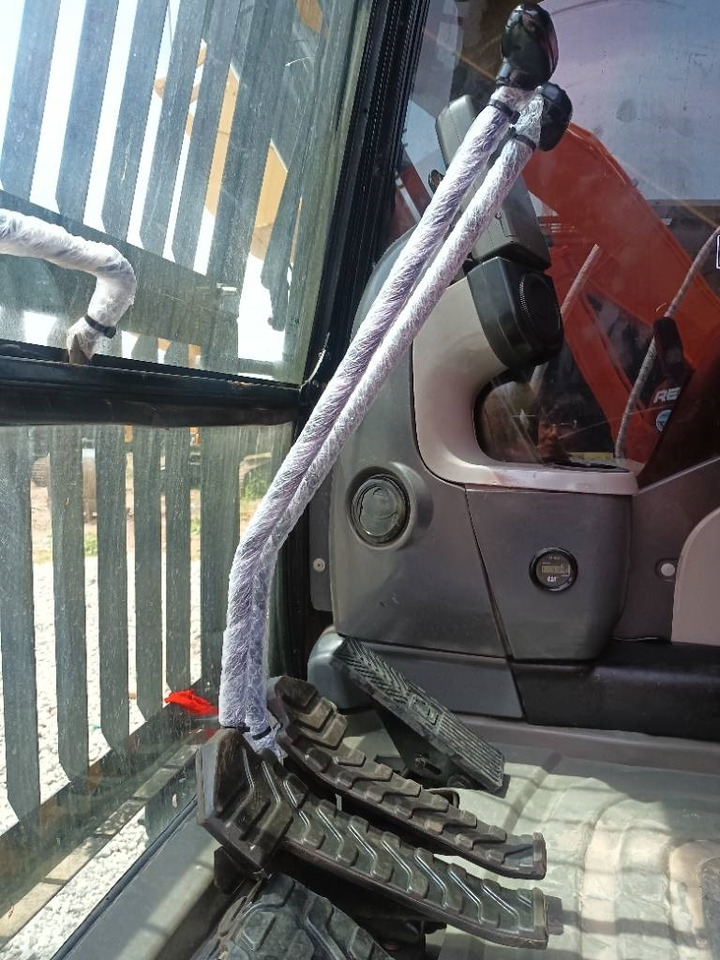 CAT 320D2 - Kettenbagger: das Bild 2 CAT 320D2 - Kettenbagger: das Bild 2