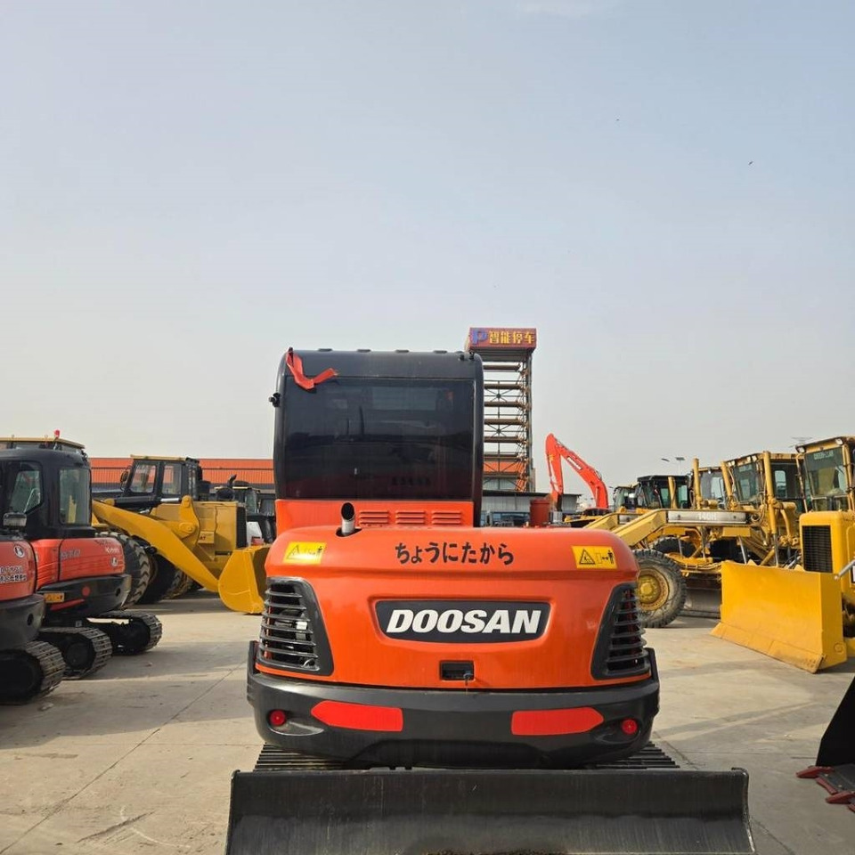 Doosan DX 60 - Minibagger: das Bild 4 Doosan DX 60 - Minibagger: das Bild 4