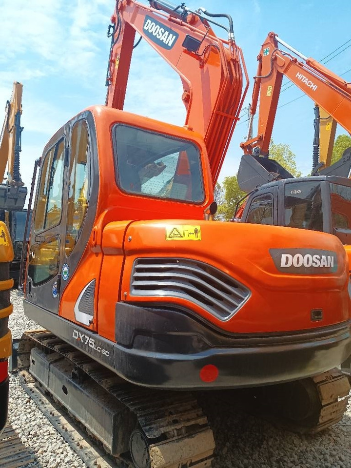 Doosan DX 75 - Kettenbagger: das Bild 3 Doosan DX 75 - Kettenbagger: das Bild 3