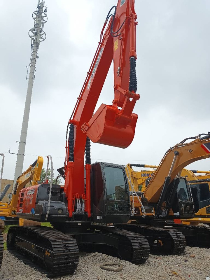 Hitachi ZX 200 - Kettenbagger: das Bild 1 Hitachi ZX 200 - Kettenbagger: das Bild 1