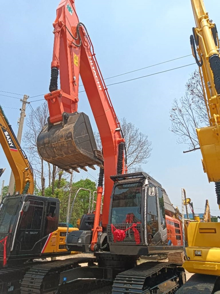 Hitachi ZX 240 - Kettenbagger: das Bild 1 Hitachi ZX 240 - Kettenbagger: das Bild 1