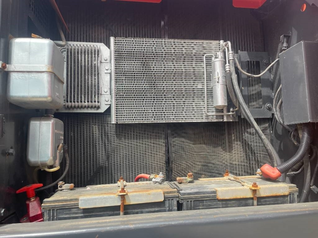 Hitachi ZX 240 - Kettenbagger: das Bild 3 Hitachi ZX 240 - Kettenbagger: das Bild 3