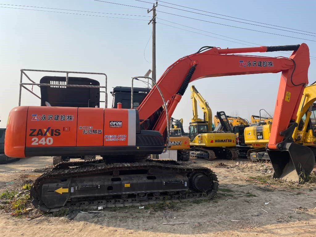 Hitachi ZX 240 - Kettenbagger: das Bild 1 Hitachi ZX 240 - Kettenbagger: das Bild 1